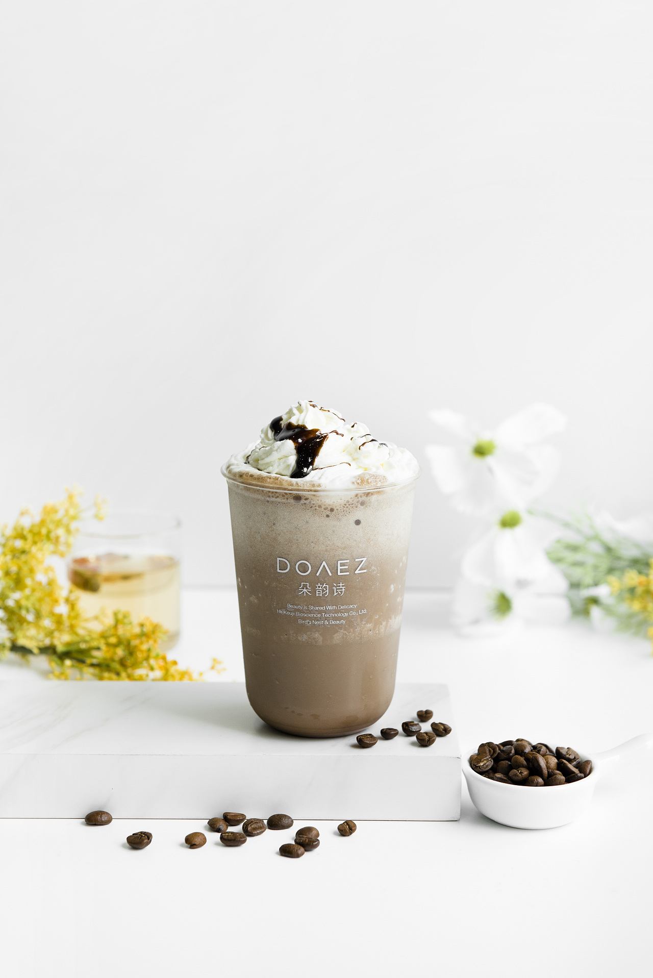 叁竖镜头下的奶茶艺术 从饮品到视觉盛宴的升华